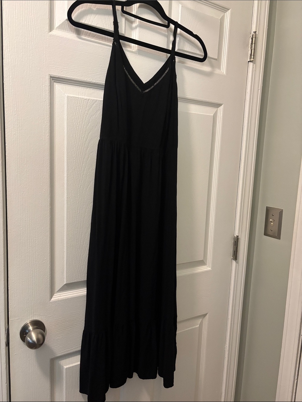 Old Navy Black Sleeveless V-Neck Maxi Dress